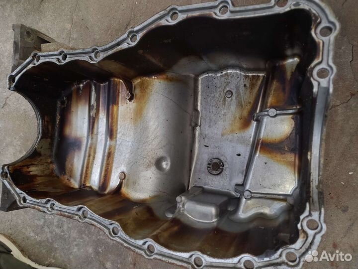 Поддон масляный двигателя Renault Logan дефект