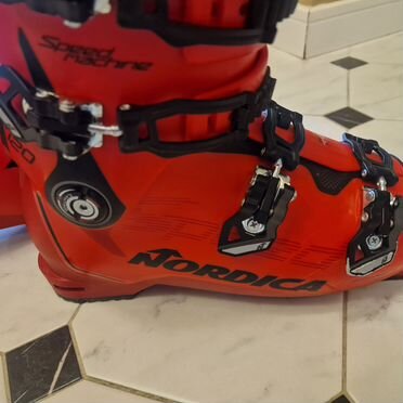 Горнолыжные ботинки Nordica 28.5 жесткость 120