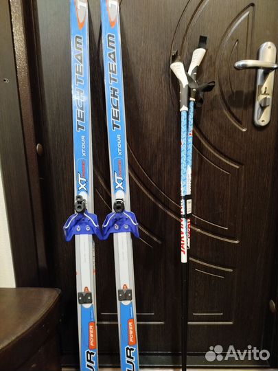 Лыжи детские с палками и ботинками