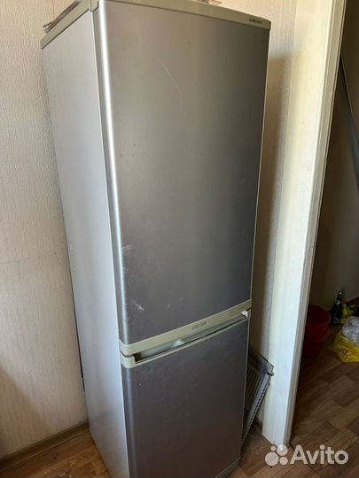 Холодильник бу маленький