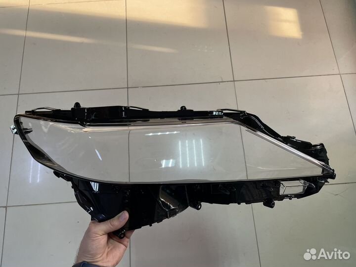 Стекла фар Toyota Camry v70