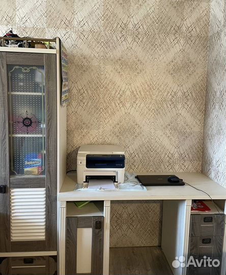 Письменный стол с пеналом