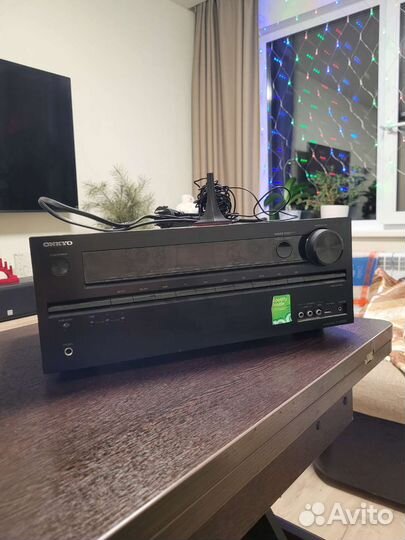 Av ресивер Onkyo TX-NR525