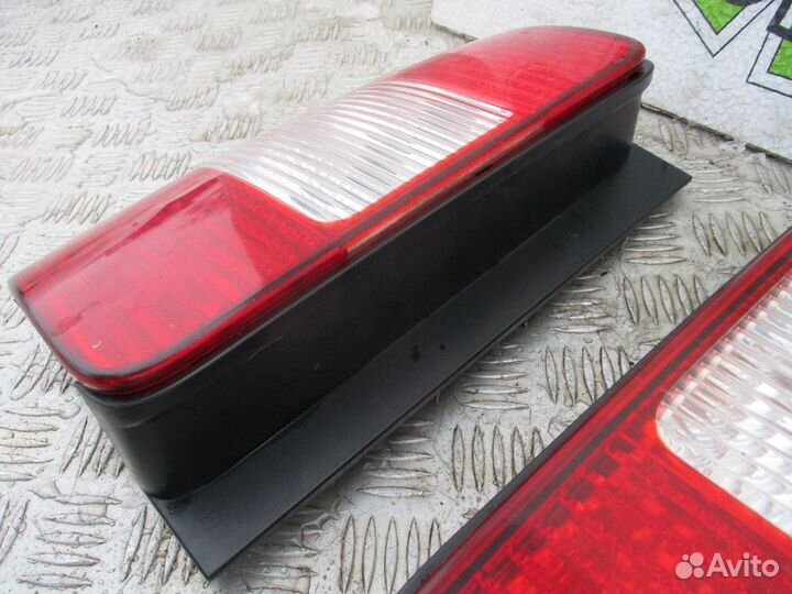 Фонарь задний Volkswagen Caddy 3 2007г