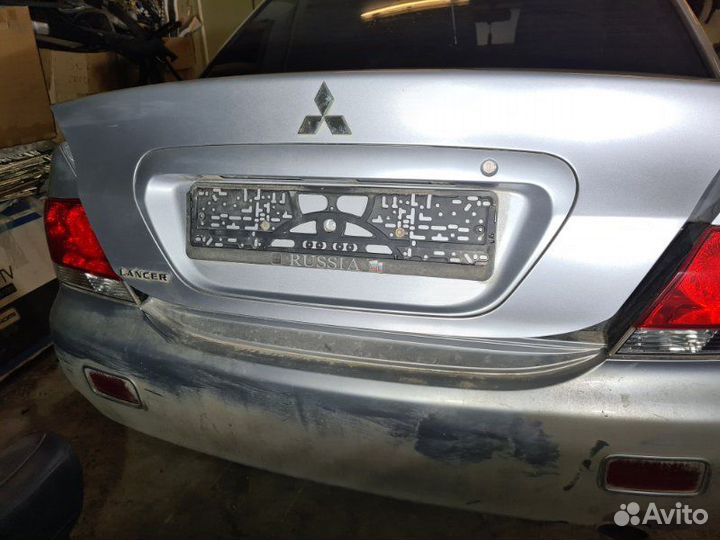 Крышка багажника Mitsubishi Lancer 9 4G18 2005