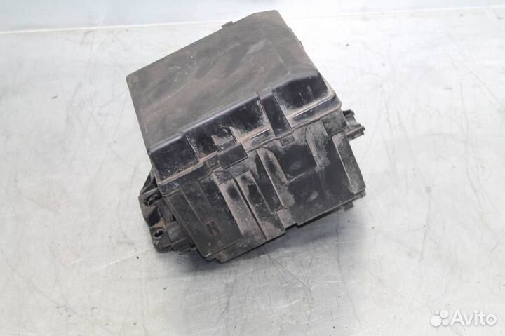 Корпус блока предохранителей Nissan Pathfinder R