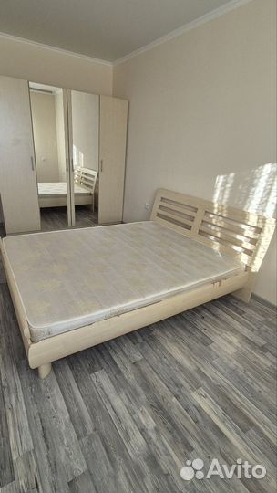 Кровать двухспальная