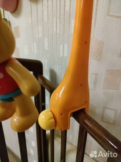 Мобиль на кроватку детский жирафики