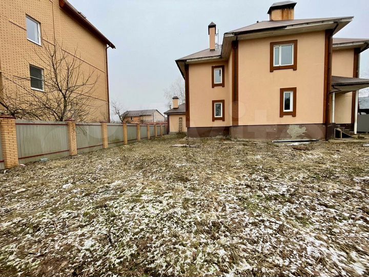 Дом 240 м² на участке 12 сот.