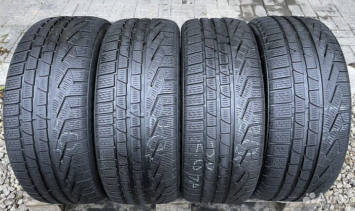 Pirelli Winter Sottozero 240 Serie II 235/45 R18