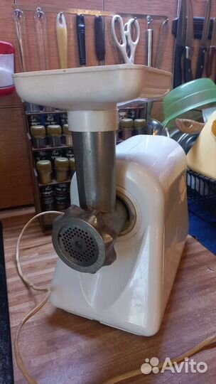 Мясорубка электрическая