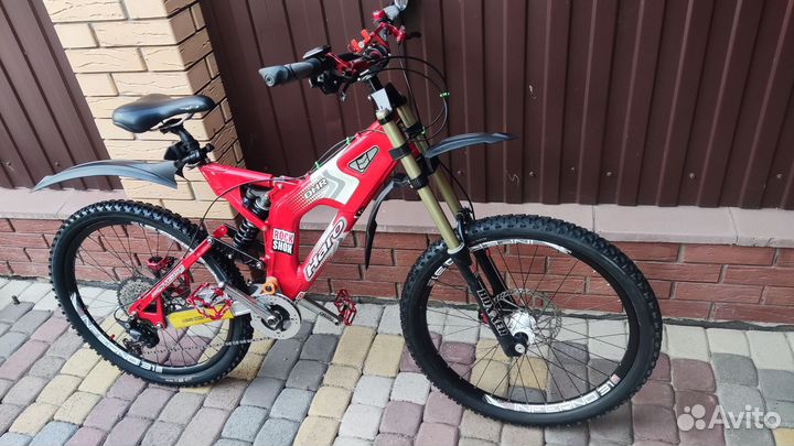 Байк для даунхила на базе рамы Intens Haro dhr M1