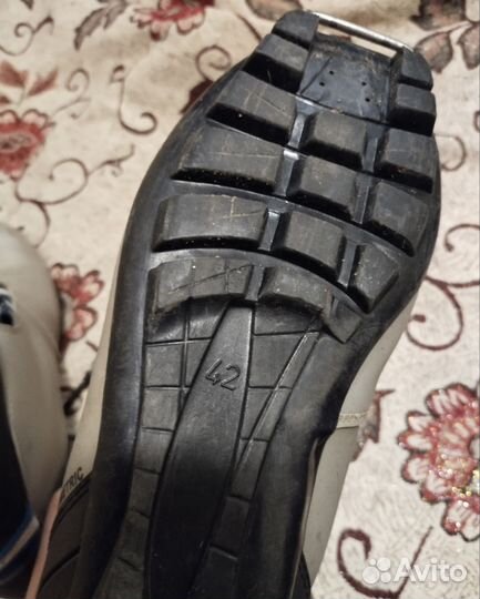 Лыжные ботинки