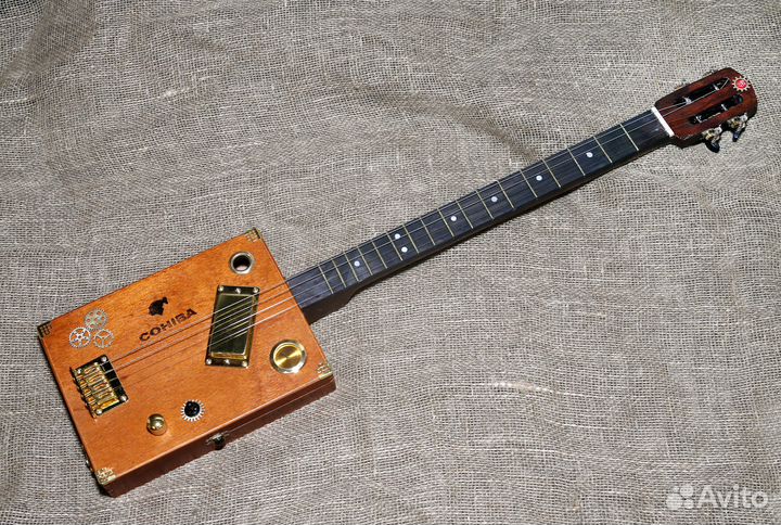 Сигарбокс гитара Cigar Box Guitar