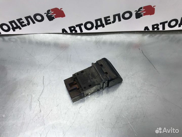 Кнопка обогрева стекла Nissan Cefiro 1996 г.в