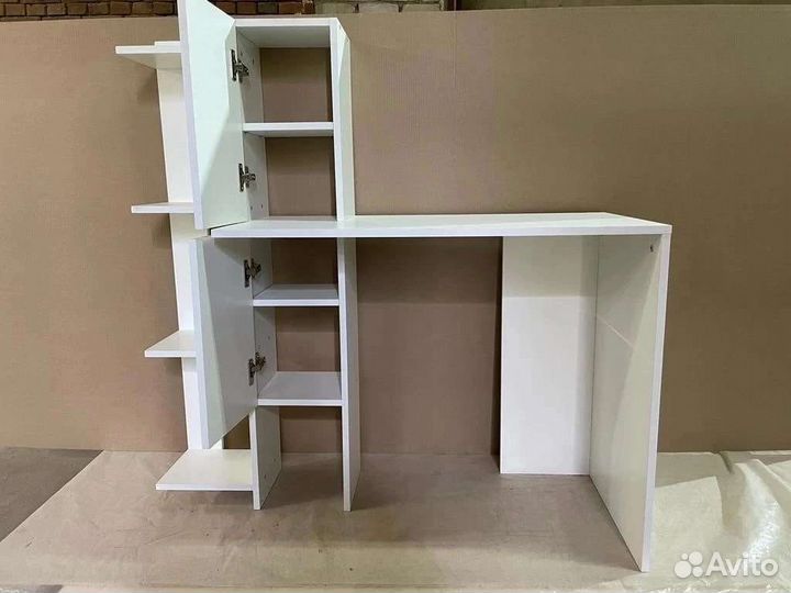 Стол письменный