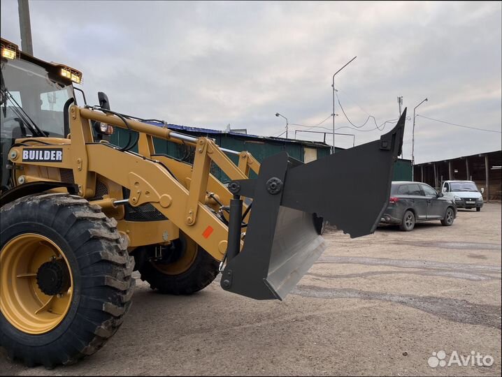 Экскаватор-погрузчик Builder BL488, 2023