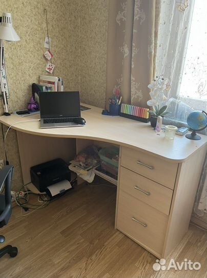 Письменный стол для школьника бу
