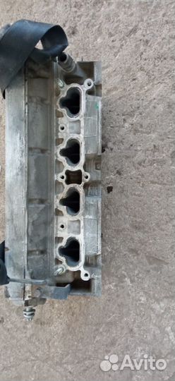 Головка двигателя на Пежо 406