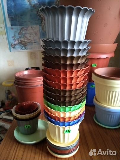 Новые цветочные горшочки с поддонами