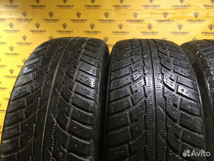 Kumho I'Zen RV Stud KC16 225/65 R17 106T