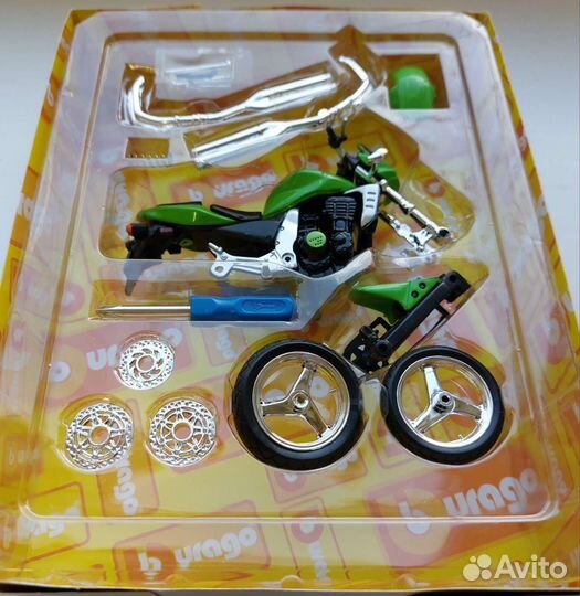 Сборная модель мотоцикла Kawasaki Z1000 1:18