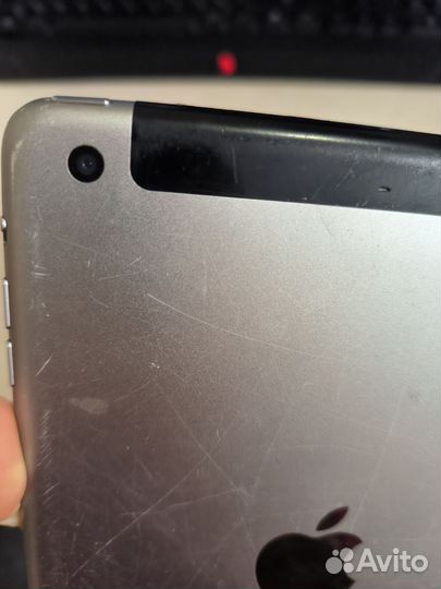 Apple iPad mini 3 (Wi-Fi/Cellular) дефект