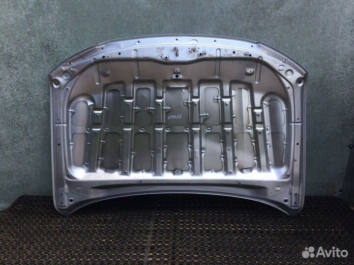 Капот Toyota Land Cruiser 200 07-15