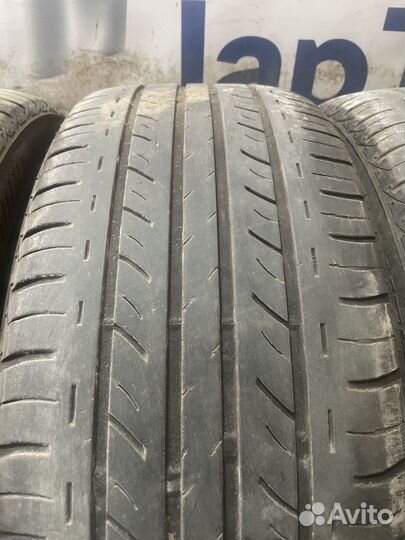 Bridgestone Sneaker SNK2 235/45 R17 94W