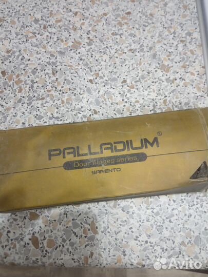 Петля дверная