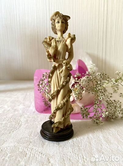 Статуэтка винтажная