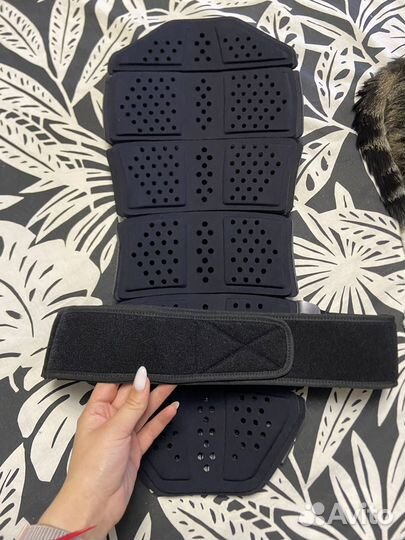 Защита спины dainese manis 59 - black