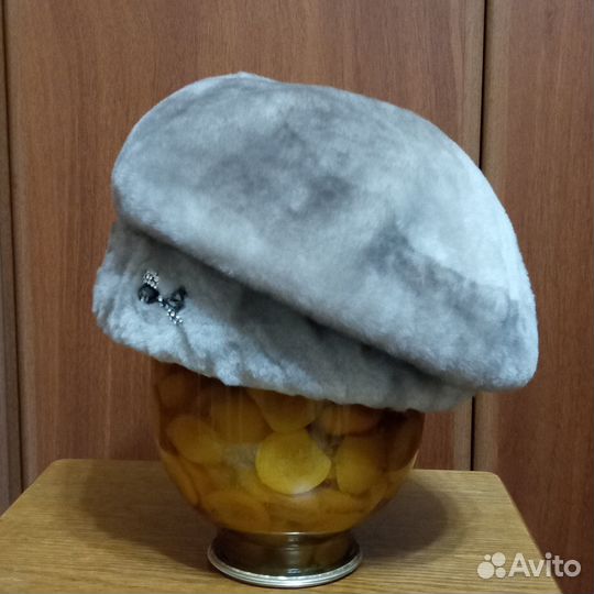 Шапка женская зимняя мутоновая