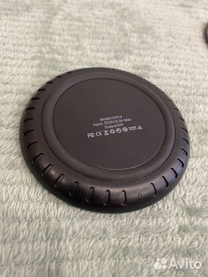 Беспроводная зарядка для телефона