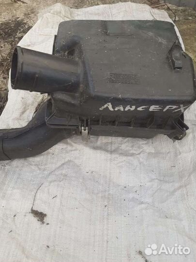 Корпус воздушного фильтра Mitsubishi Lanser X