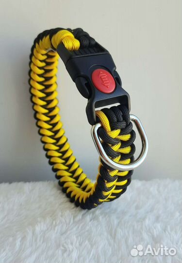 Ошейник из паракорда