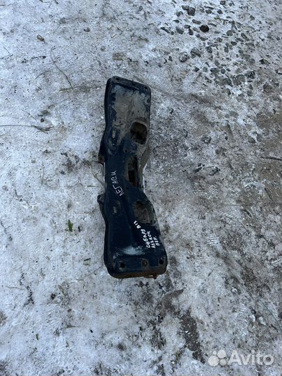 Передний подрамник Subaru Legacy B13