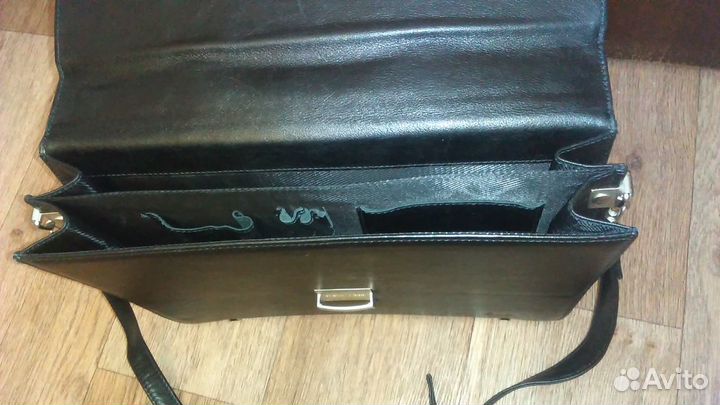 Кожаный портфель