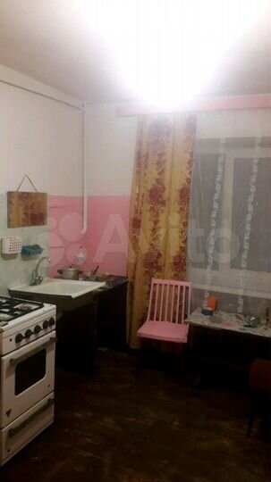 Комната 12 м² в 5-к., 1/4 эт.