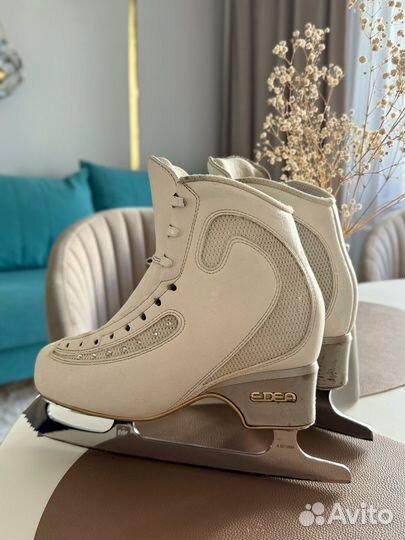 Фигурные коньки edea ice fly 225