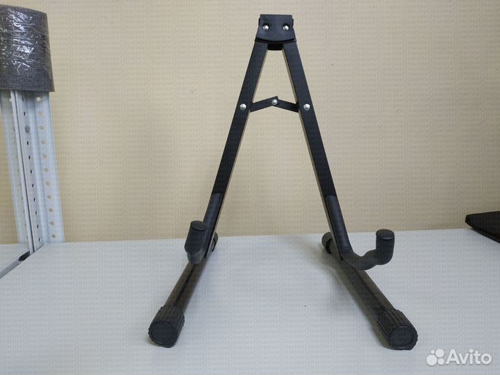 Стойка для гитары