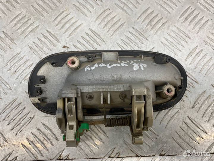 Б/У ручка двери внешняя задний правый Nissan