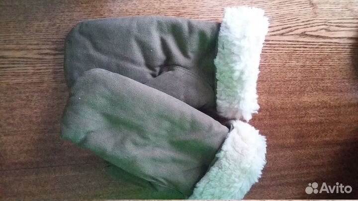 Меховые рукавицы из СССР,топорик туристический