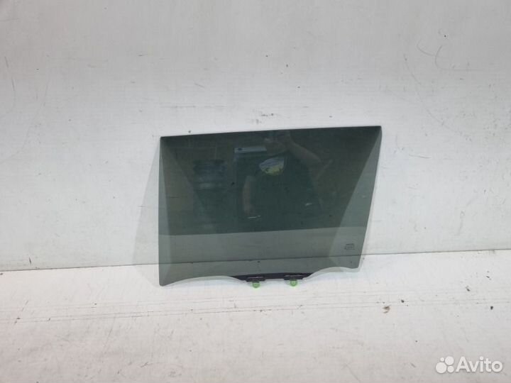 Стекло двери заднее левое Toyota Rav4 50 2019