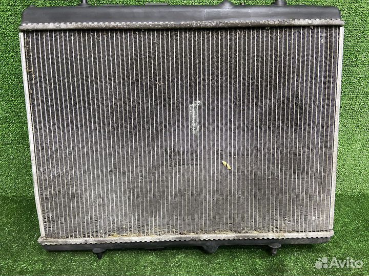 Радиатор системы охлаждения Peugeot 308