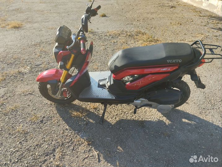 Скутер Vento naked 150/50