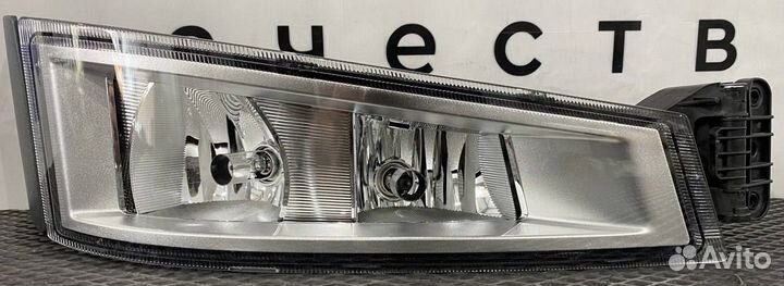 Фара противотуманная правая Volvo FH4 82140744