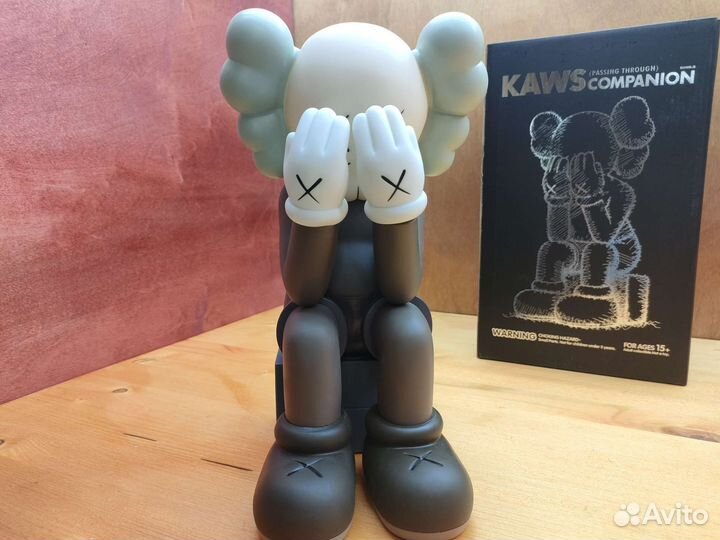 Kaws фигурка Кавс большая 28см Passing Through
