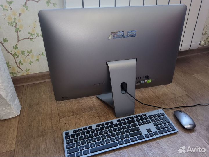 Моноблок asus Zen AiO ZN241IC