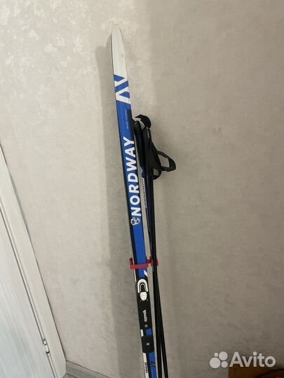 Беговые лыжи детские с палками и креплением